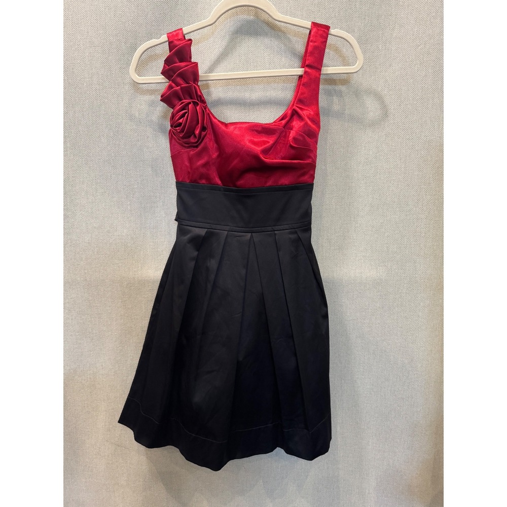 Teeze Me Red Black Satin Rosette Bow Cocktail Dress Size 3 HS14765
